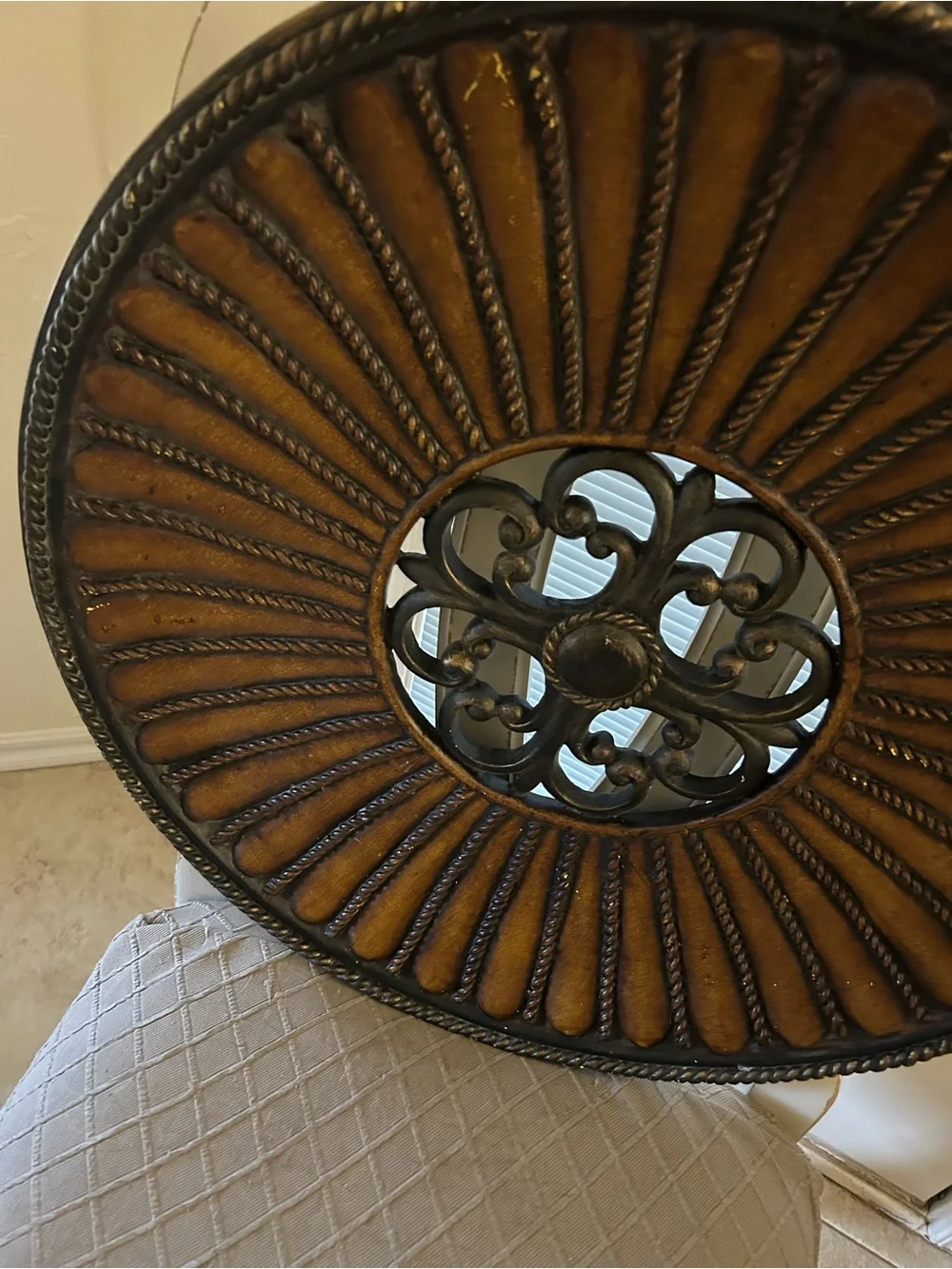 Othr Round Wall Mirror Accent in Bronze and Gold